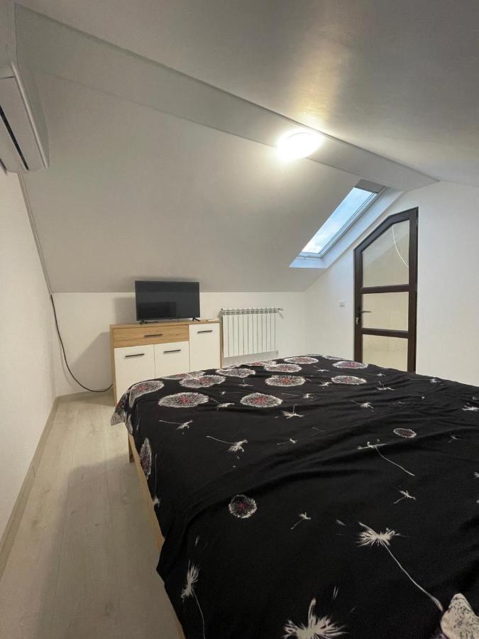 Apartmán Casa Dan Buzău Exteriér fotografie